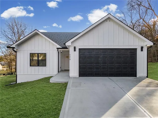 $350,000 | 1219 Paton Street, Excelsior Springs, MO 64024