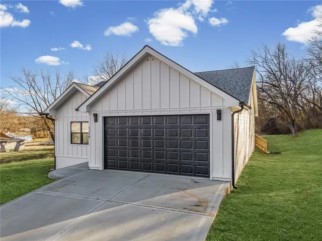 $350,000 | 1219 Paton Street, Excelsior Springs, MO 64024