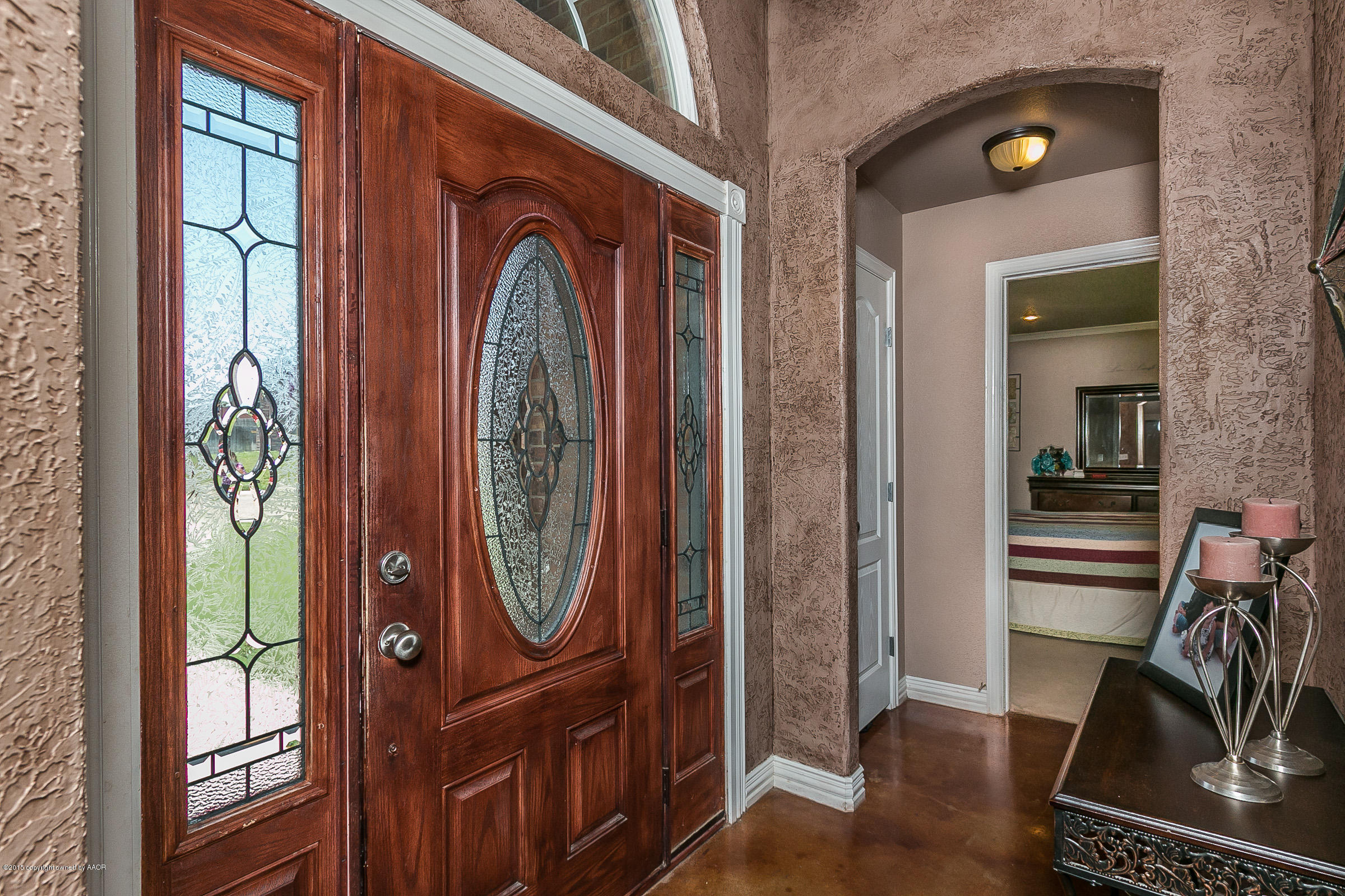5301 Pleasant Court Amarillo, TX 79110 - Photo 3 of 28 a view of front door with a mirror