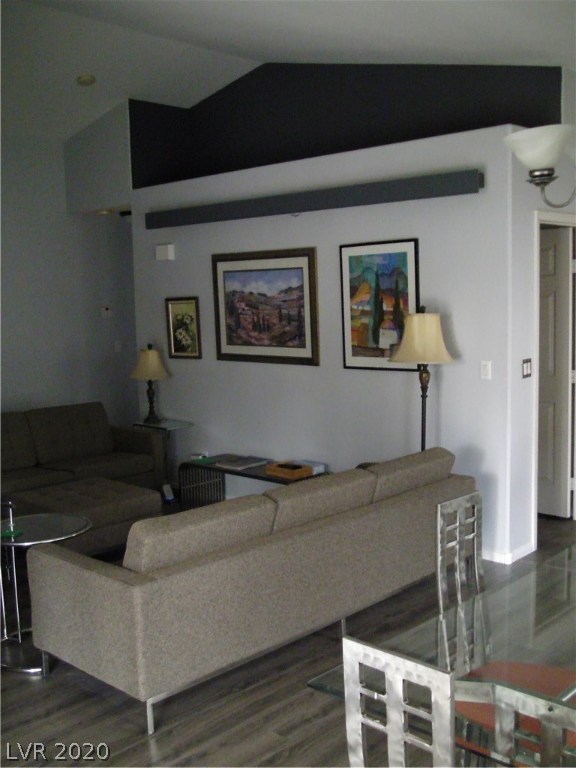 252 Camelback Ridge Avenue Henderson, NV 89012 - Photo 8 of 26