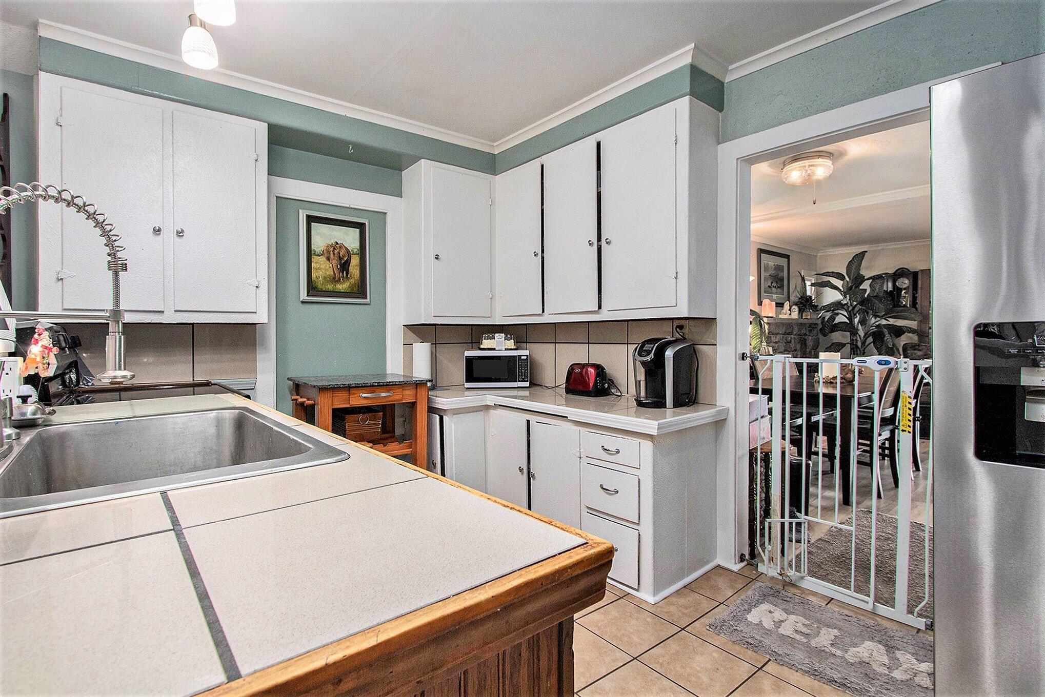 33766 Forest Beach Road Eau Claire, MI 49111 - Photo 11 of 59 007_img_2693_844