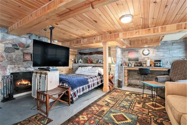 $949,000 | 33766 Forest Beach Road, Eau Claire, MI 49111