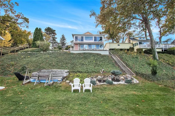 $949,000 | 33766 Forest Beach Road, Eau Claire, MI 49111
