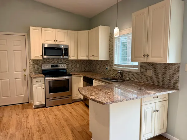 $949,000 | 33766 Forest Beach Road, Eau Claire, MI 49111