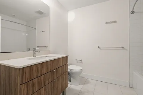 $699,000 | 250 Meridian Street, Unit 306, Boston, MA 02128