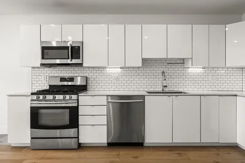 $699,000 | 250 Meridian Street, Unit 306, Boston, MA 02128