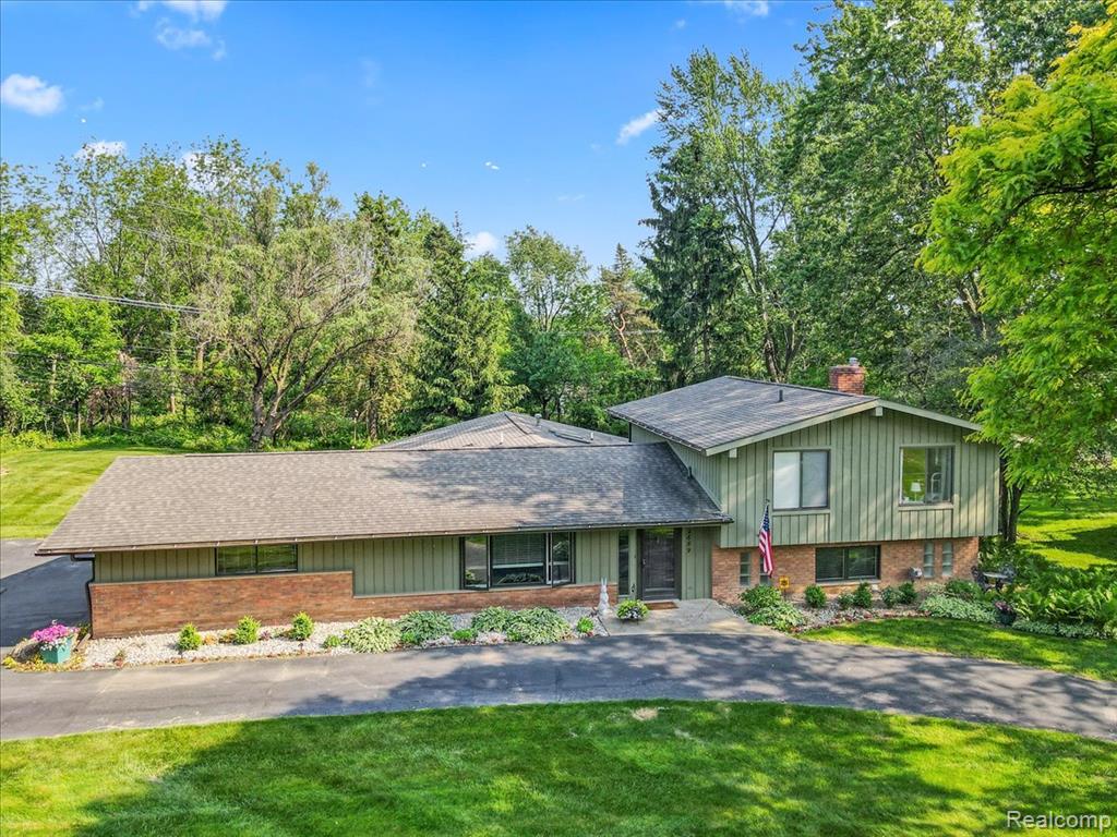 2689 Roseview Drive Rochester Hills, MI 48306 - Photo 2 of 74