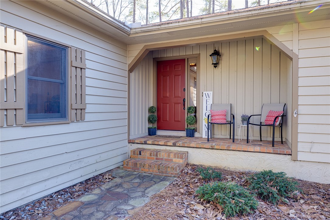 11 Port Tack Road Salem, SC 29676 - Photo 4 of 49 walkway to front entrance by garage