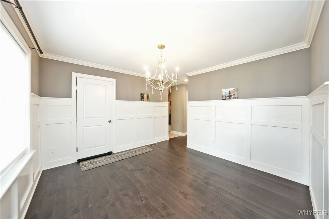 6409 Ward Road Wheatfield, NY 14132 - Photo 12 of 41