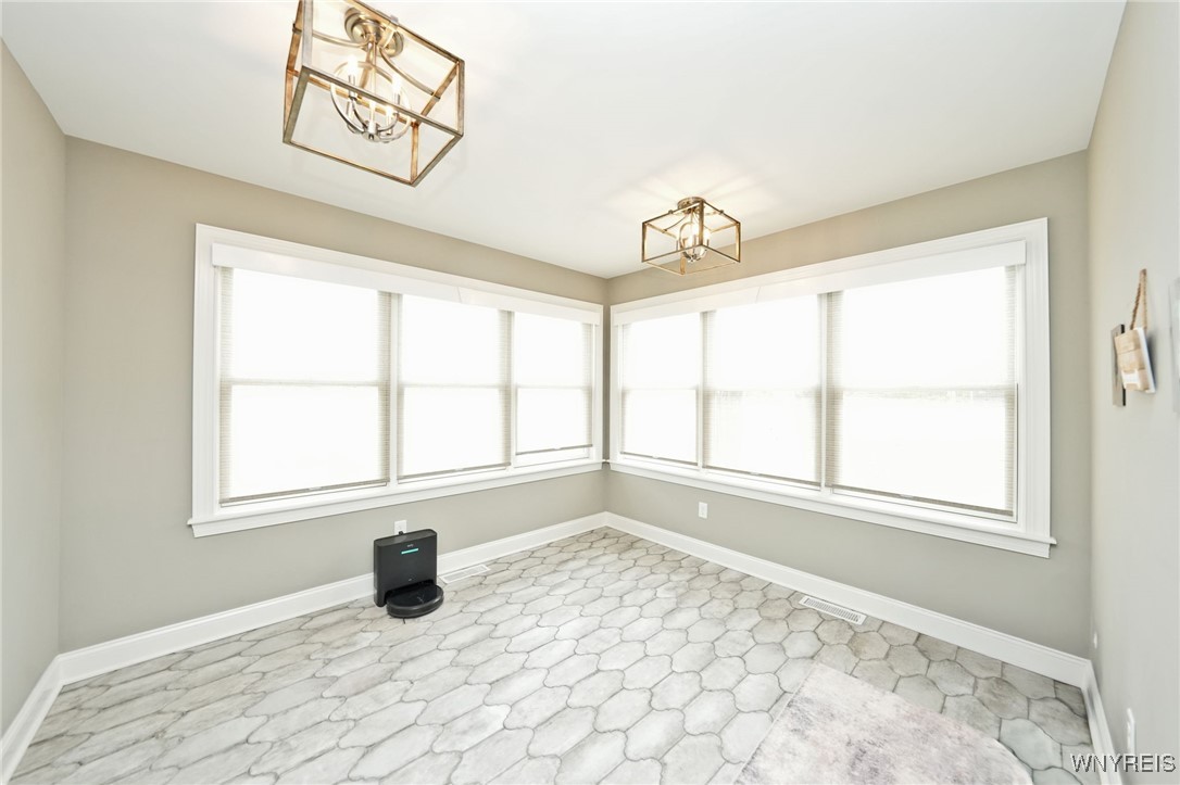 6409 Ward Road Wheatfield, NY 14132 - Photo 14 of 41