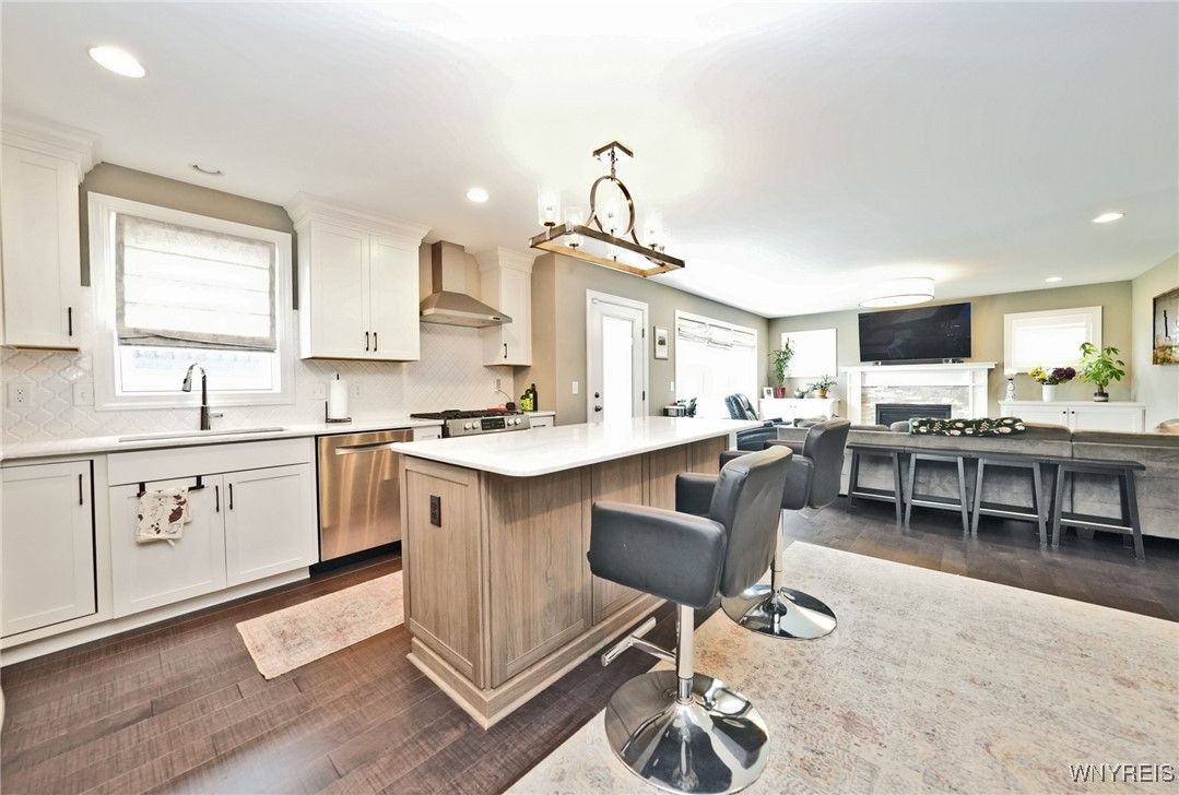 6409 Ward Road Wheatfield, NY 14132 - Photo 3 of 41