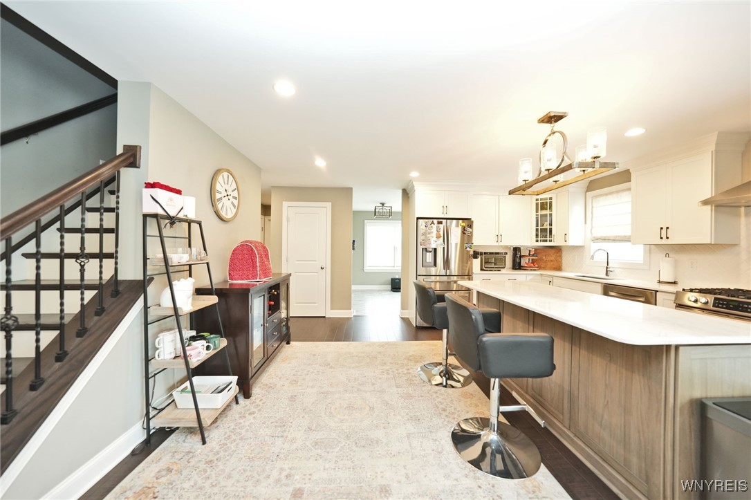 6409 Ward Road Wheatfield, NY 14132 - Photo 4 of 41