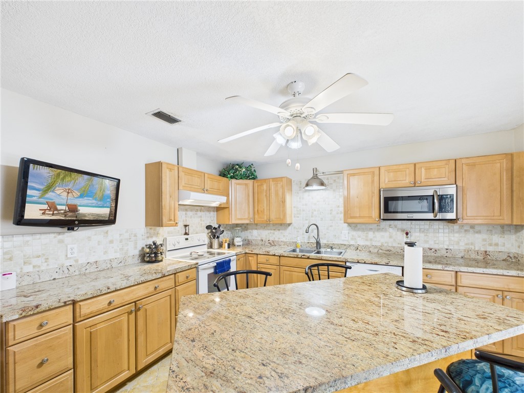 9730 Fleming Grant Road Sebastian, FL 32976 - Photo 15 of 35