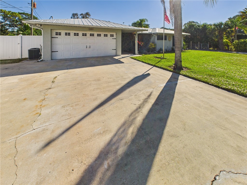 9730 Fleming Grant Road Sebastian, FL 32976 - Photo 2 of 35