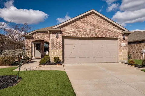 $439,000 | 917 Rough Hollow Drive, McKinney, TX 75071