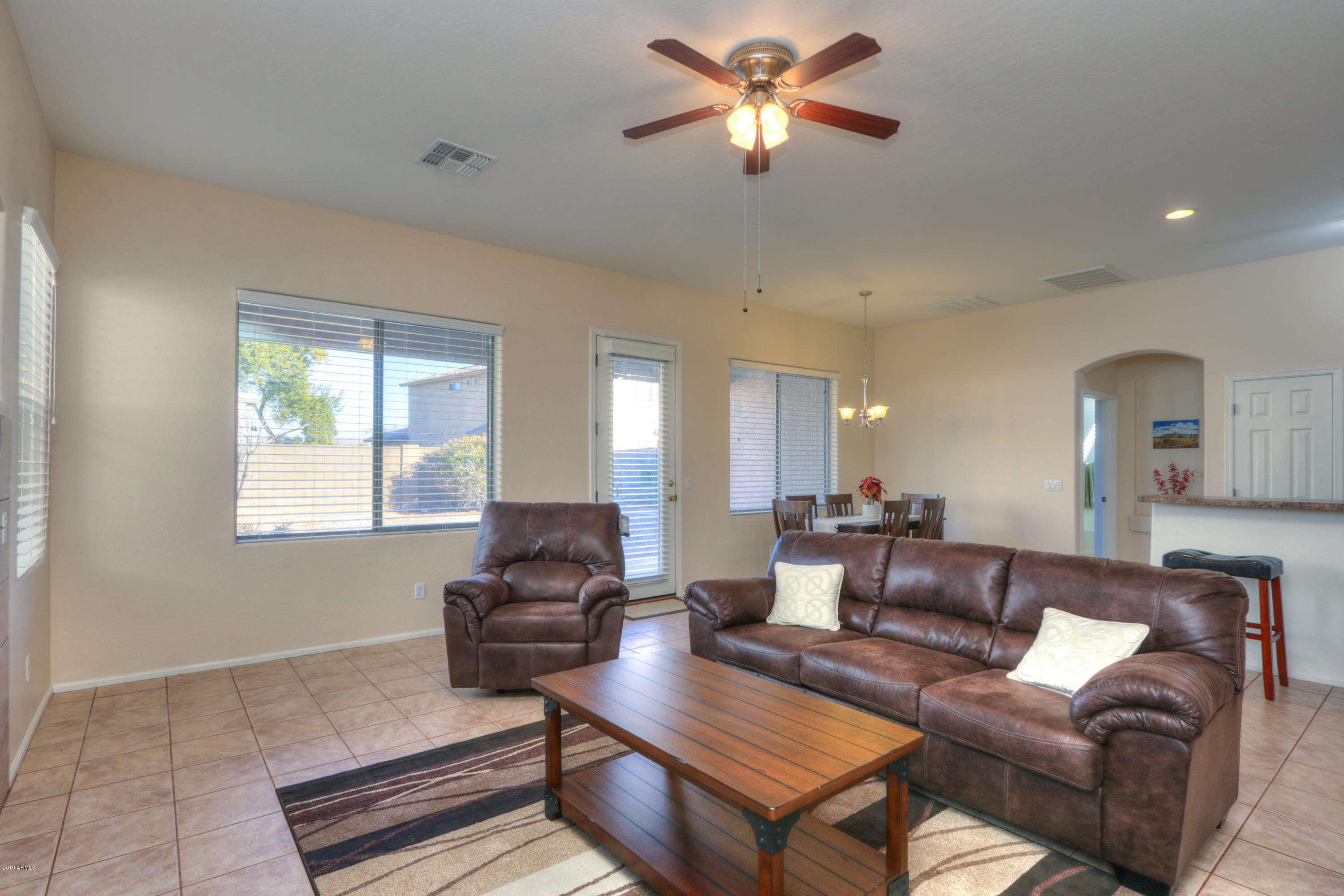 43908 Roth Road Maricopa, AZ 85138 - Photo 12 of 52 Great Room