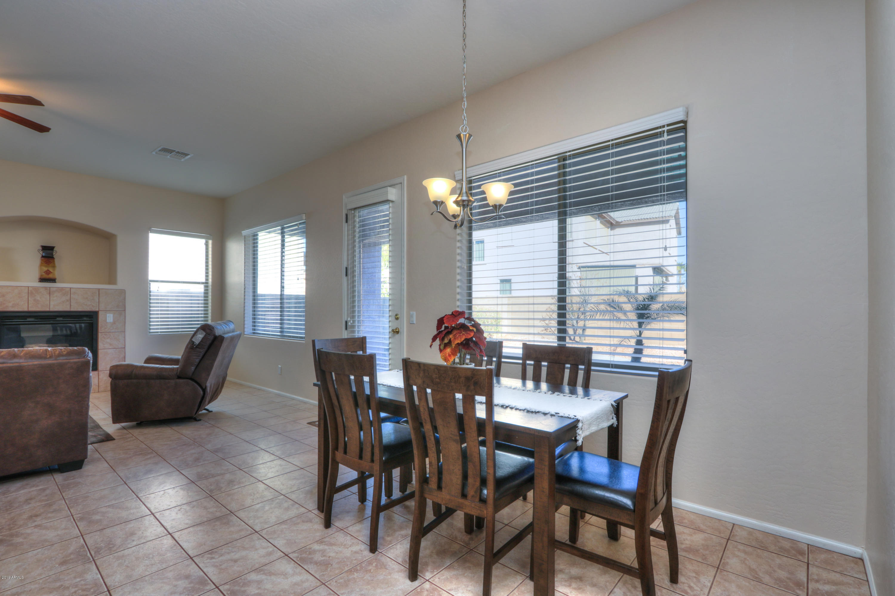 43908 Roth Road Maricopa, AZ 85138 - Photo 18 of 52 Dining and Great Room