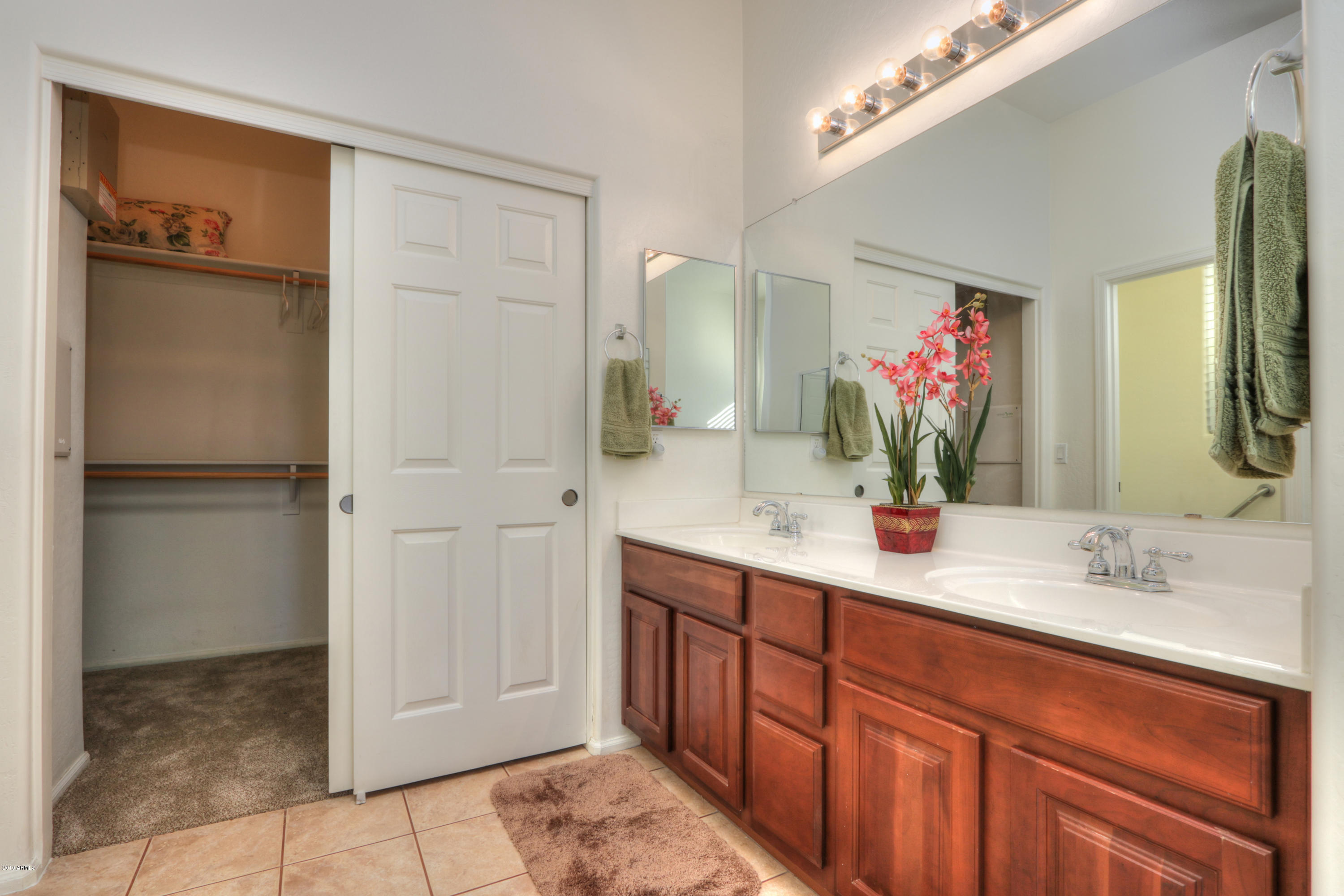 43908 Roth Road Maricopa, AZ 85138 - Photo 22 of 52 Double Sinks w: Cherry Cabinets
