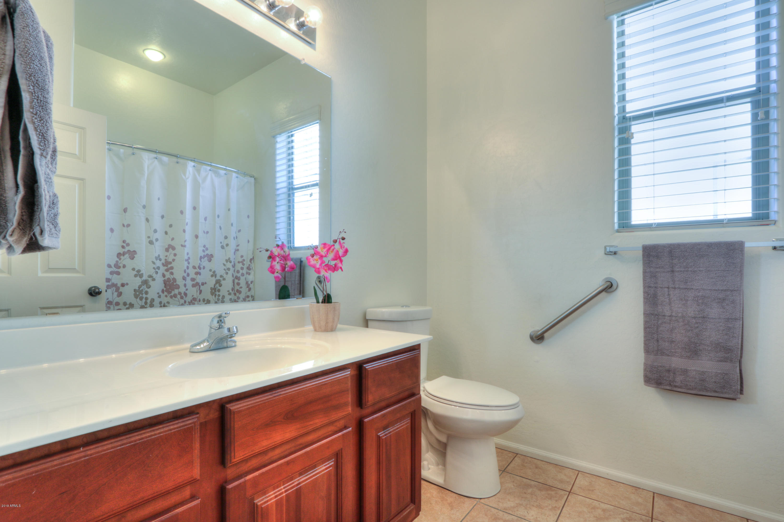 43908 Roth Road Maricopa, AZ 85138 - Photo 29 of 52 2nd Bathroom