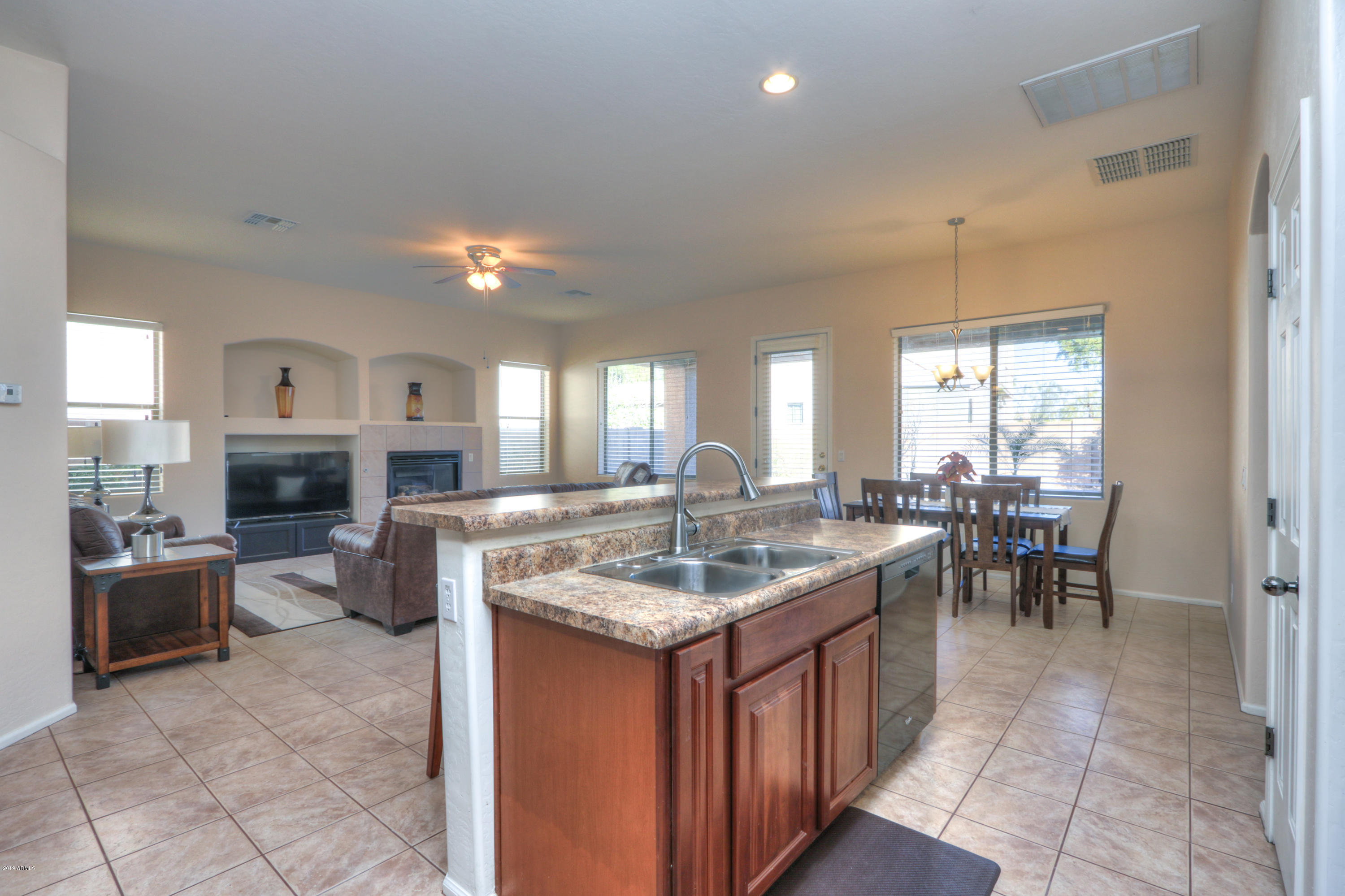 43908 Roth Road Maricopa, AZ 85138 - Photo 9 of 52 Kitchen Island