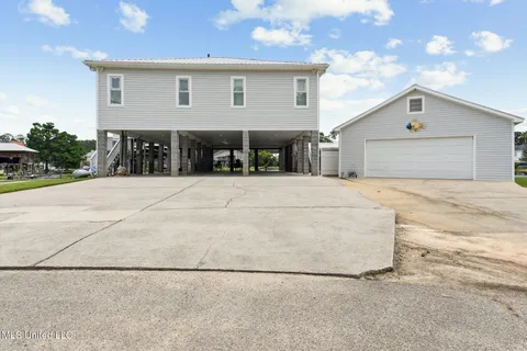 $625,000 | 6241 Shawnee Street, Kiln, MS 39556