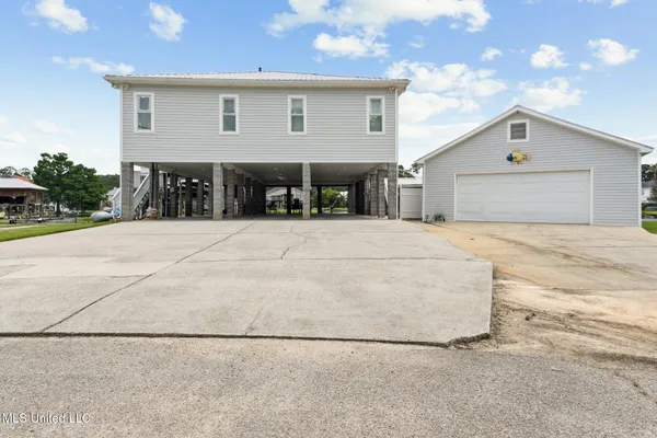 $625,000 | 6241 Shawnee Street, Kiln, MS 39556