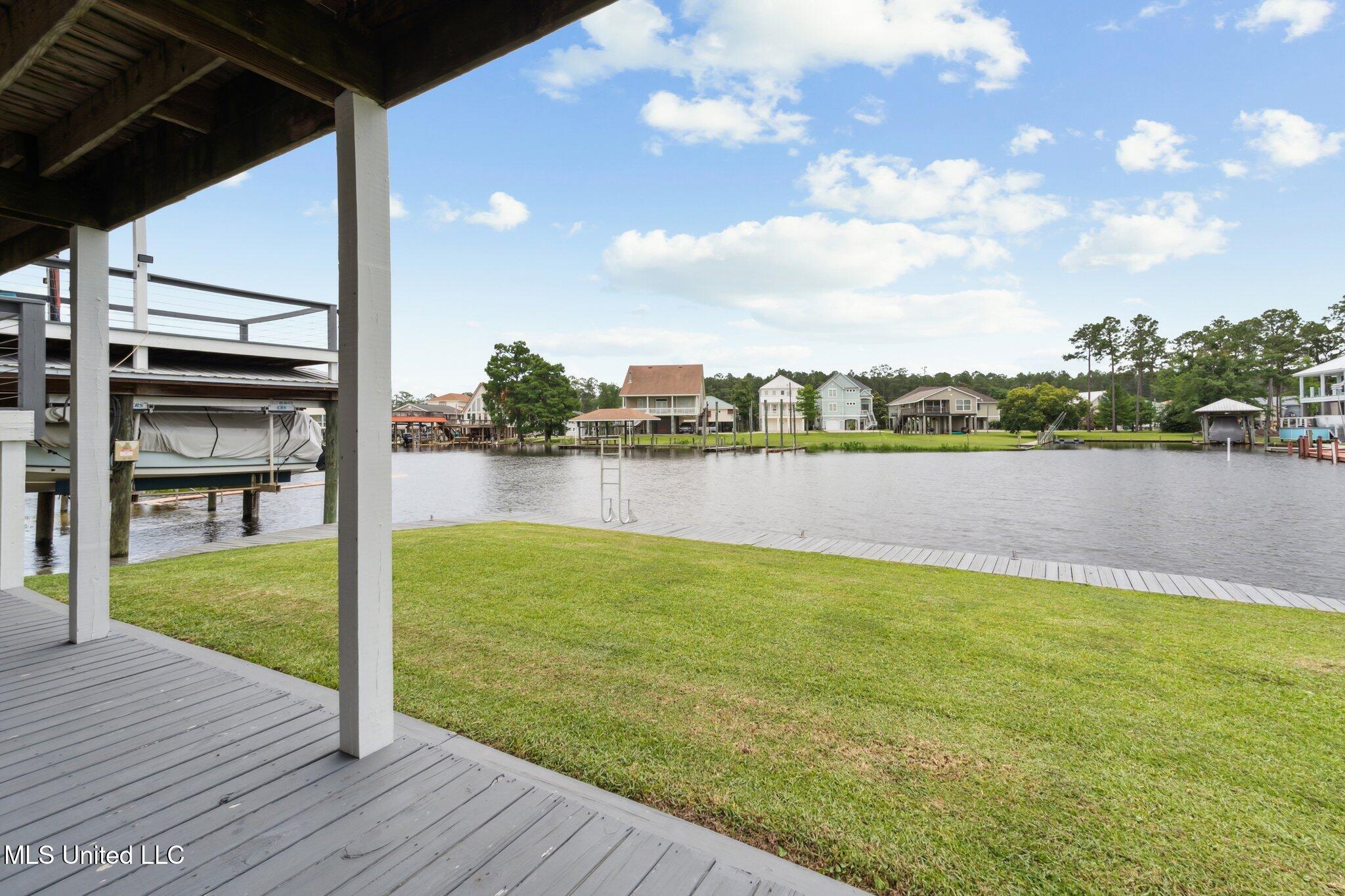 6241 Shawnee Street Kiln, MS 39556 - Photo 3 of 16 004