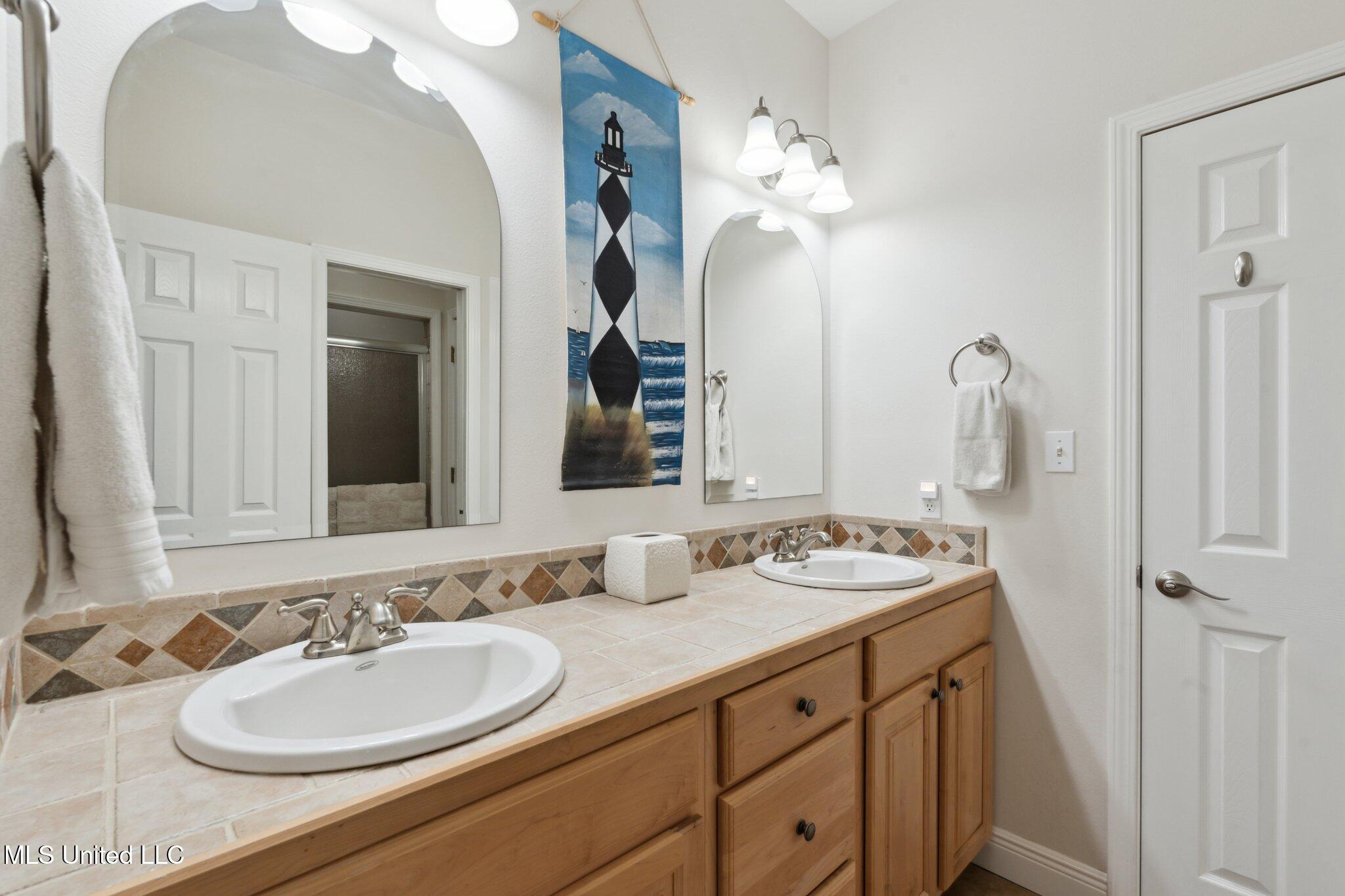 6241 Shawnee Street Kiln, MS 39556 - Photo 8 of 16 010