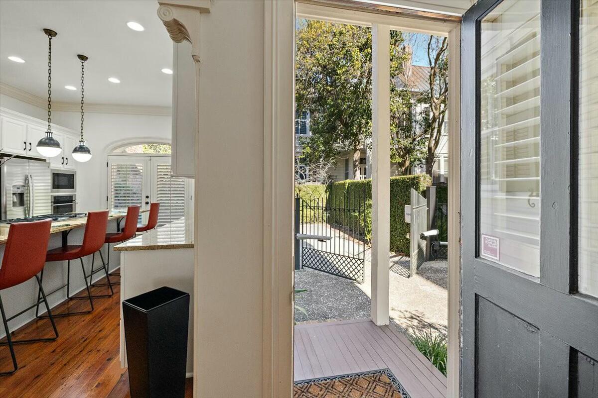 40 South Battery Charleston, SC 29401 - Photo 15 of 45 tempImages4JHjQ