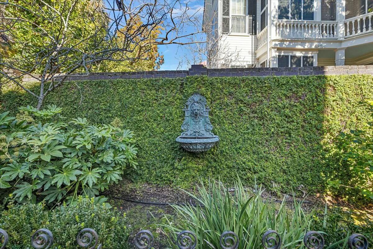 40 South Battery Charleston, SC 29401 - Photo 36 of 45 tempImage76tlLv