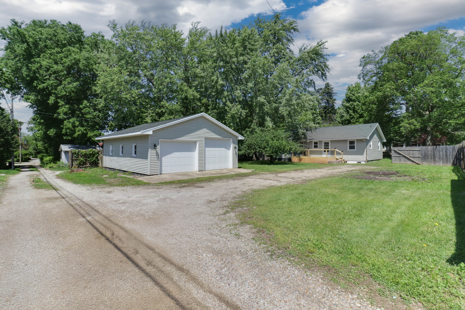 602 West 3rd Street Delavan, IL 61734 - Photo 3 of 47