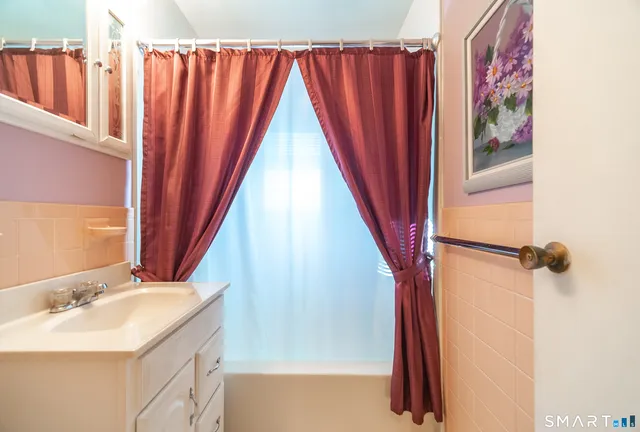 $290,000 | 69 Bellevue Street, Meriden, CT 06451