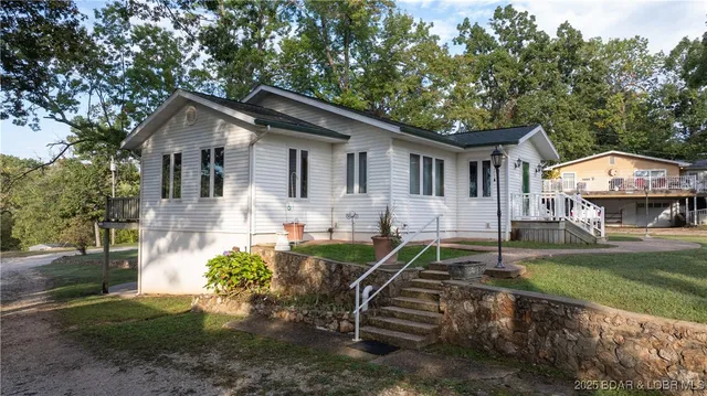 $365,500 | 133 Forsen Park Road, Sunrise Beach, MO 65079