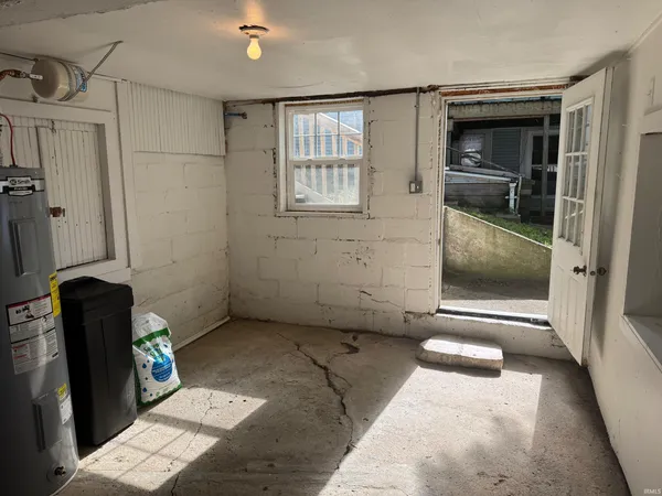 $214,900 | 11912 West Breezy Point Drive, Monticello, IN 47960