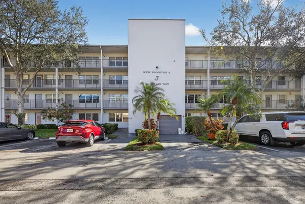 $1,850 | 101 Southwest 132nd Way, Unit 418J, Hollywood, FL 33027