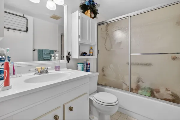 $1,850 | 101 Southwest 132nd Way, Unit 418J, Hollywood, FL 33027