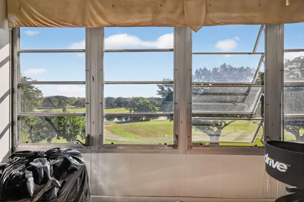 $1,850 | 101 Southwest 132nd Way, Unit 418J, Hollywood, FL 33027