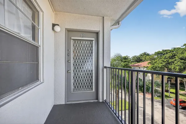 $1,850 | 101 Southwest 132nd Way, Unit 418J, Hollywood, FL 33027