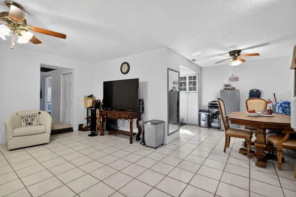 $1,850 | 101 Southwest 132nd Way, Unit 418J, Hollywood, FL 33027