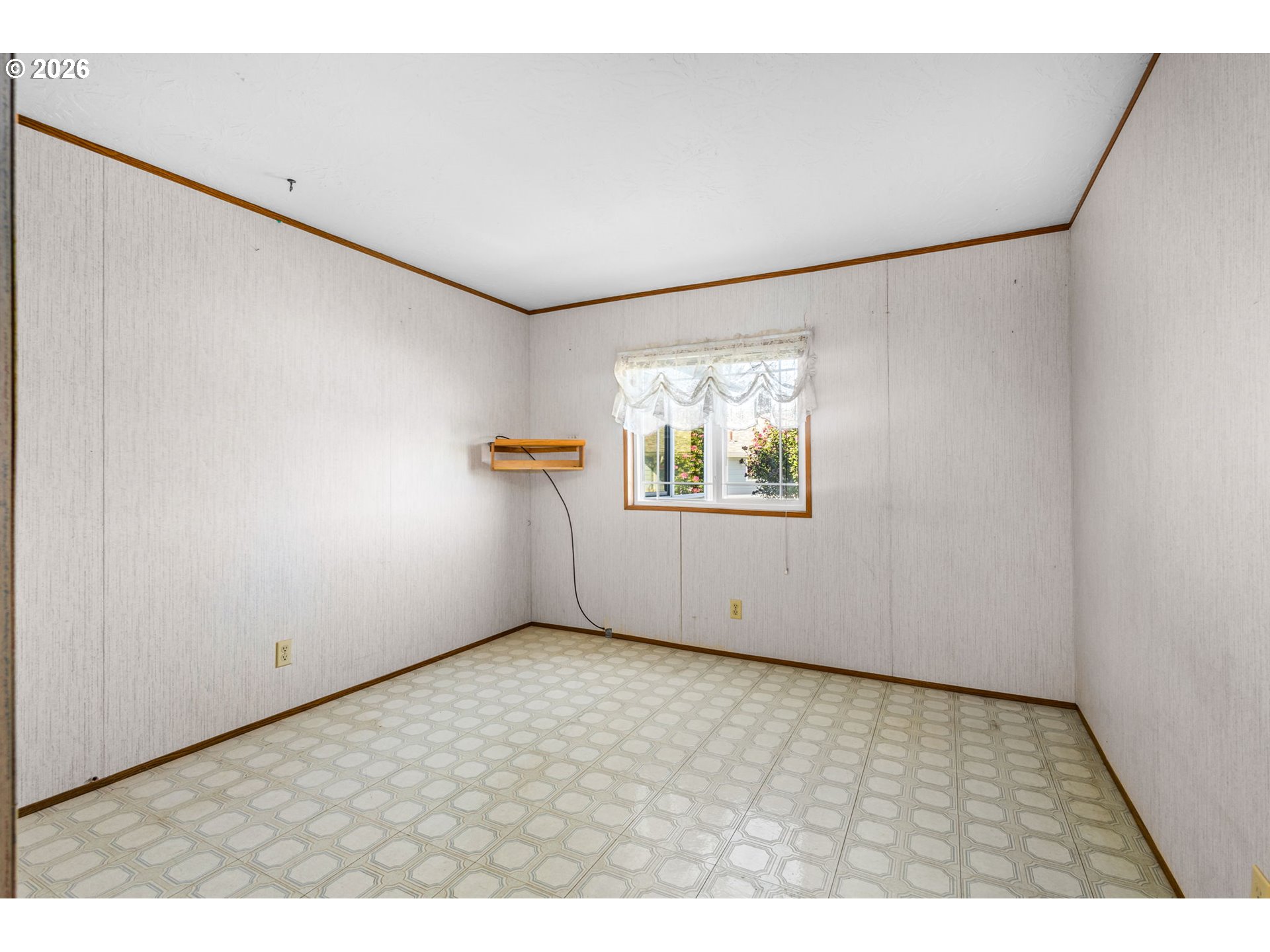 5422 Portland Road Northeast, Unit 53 Salem, OR 97305 - Photo 16 of 34