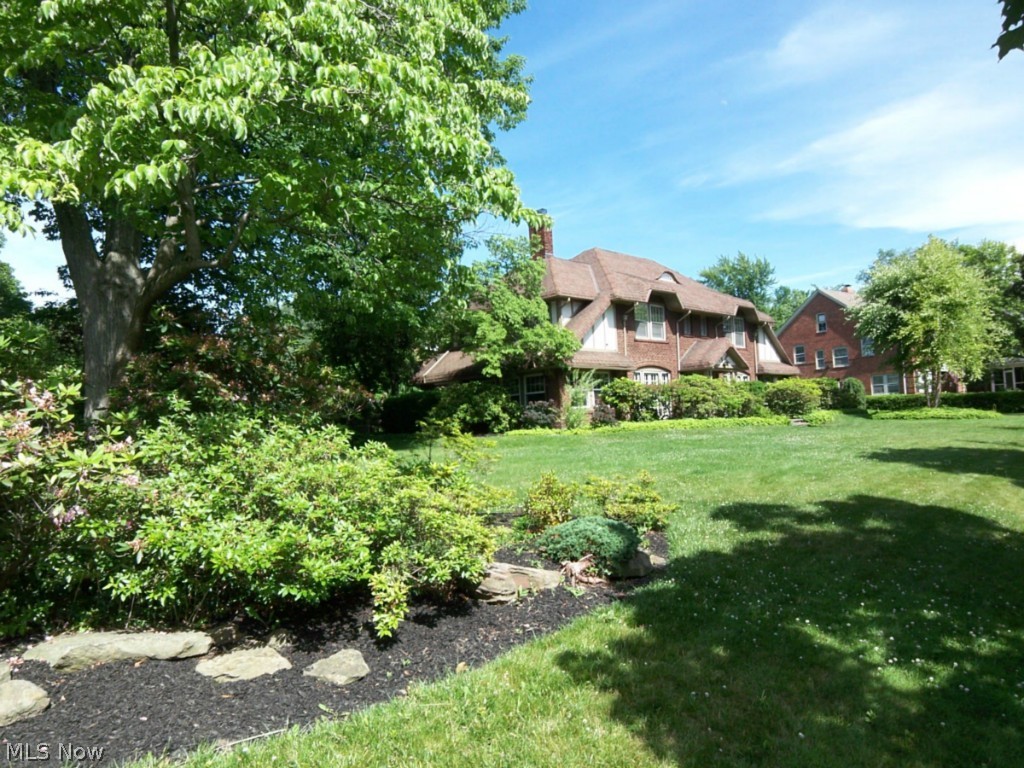 2889 Eaton Road Shaker Heights, OH 44122 - Photo 2 of 25 Gallery Image 2