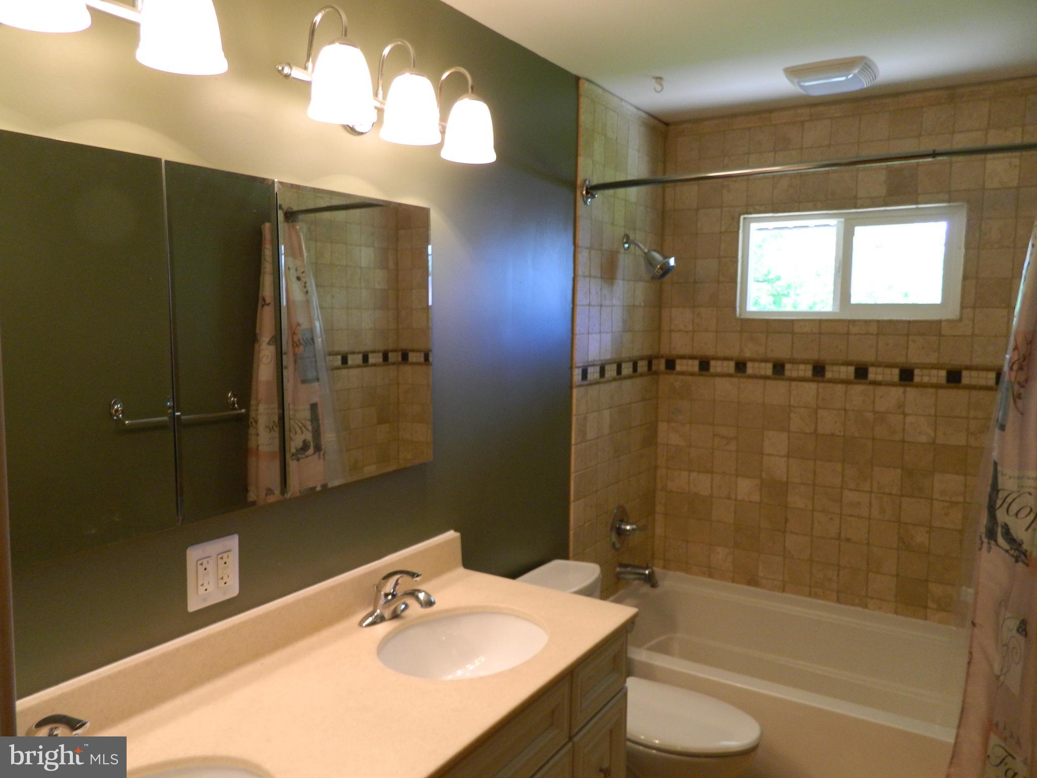 607 Banyan Road Edgewood, MD 21040 - Photo 18 of 25 Bath