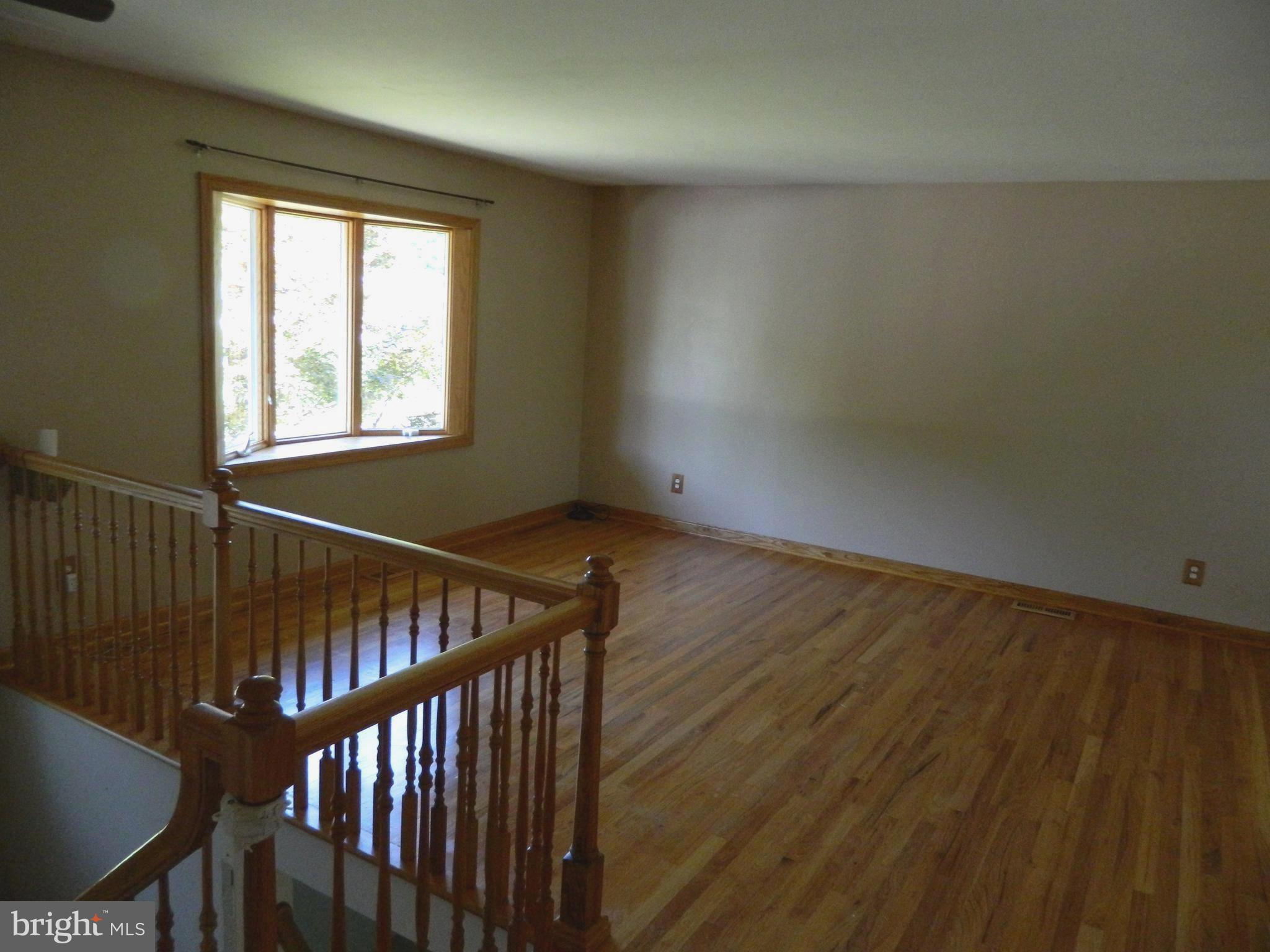 607 Banyan Road Edgewood, MD 21040 - Photo 4 of 25 Living Room