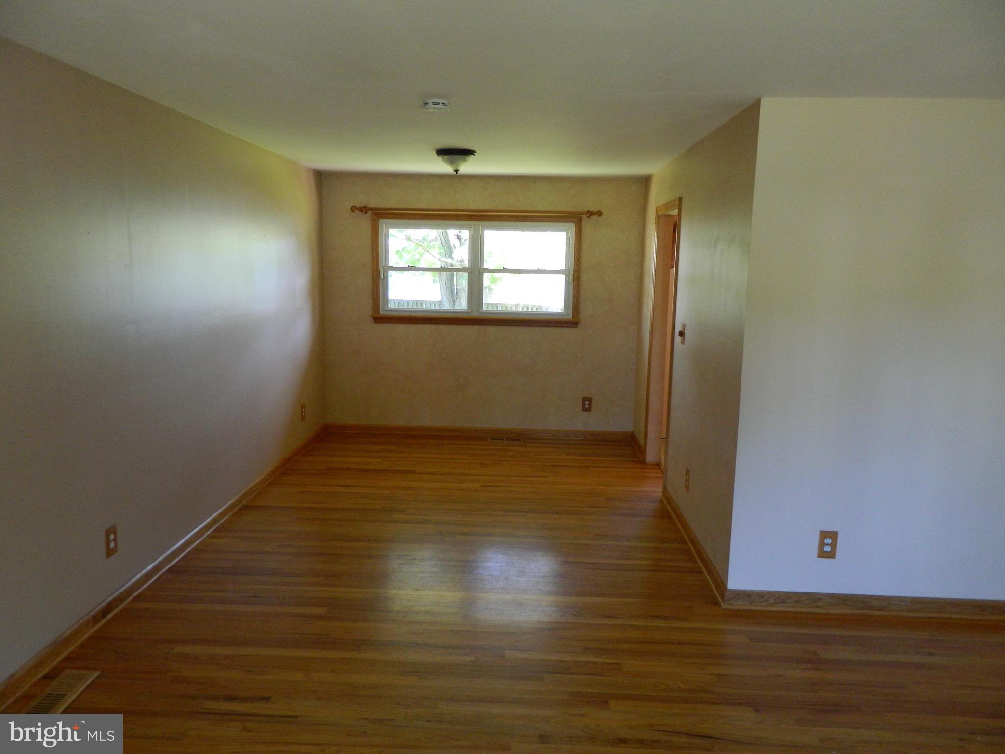 607 Banyan Road Edgewood, MD 21040 - Photo 5 of 25 Dining Room