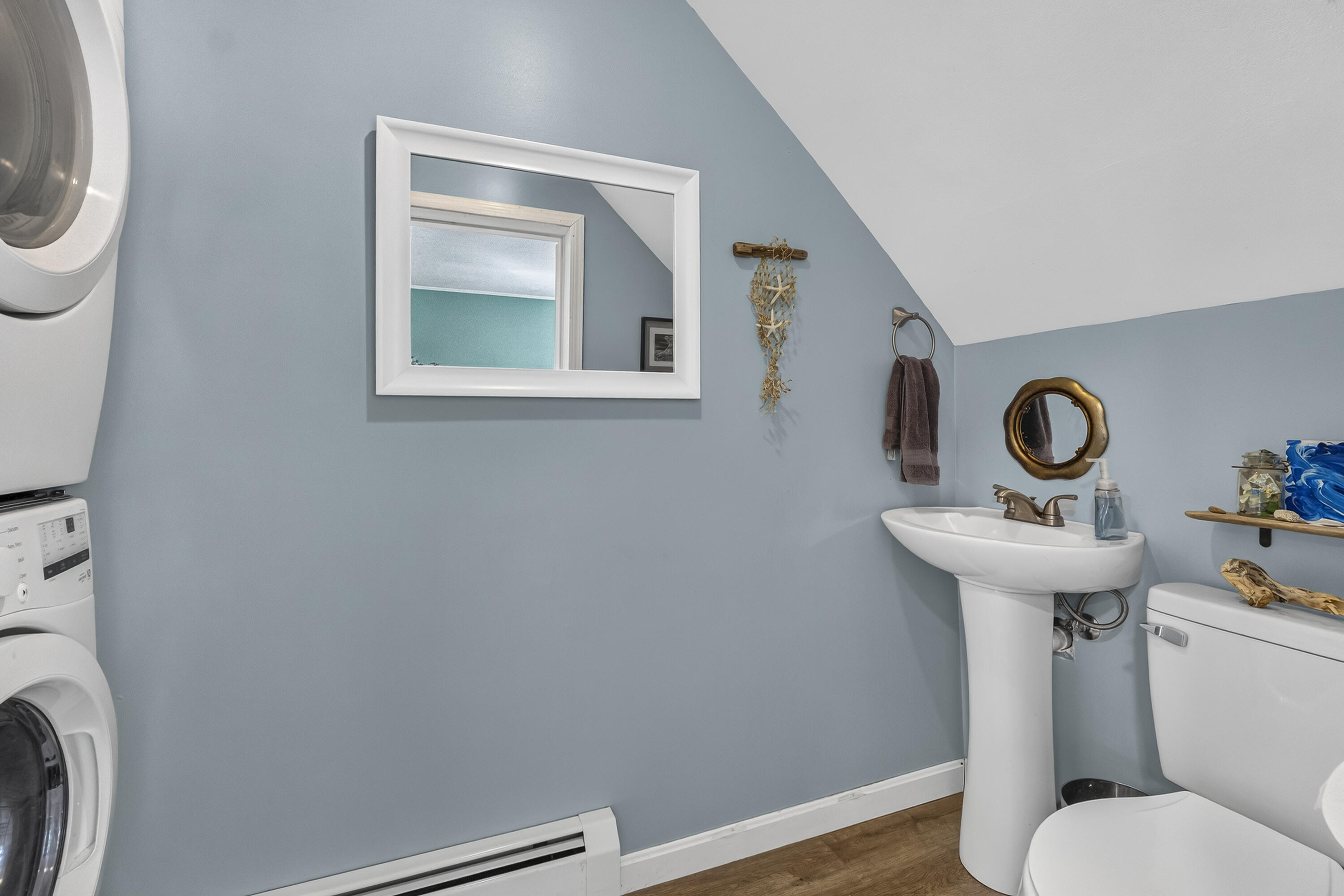 23 Mayo Street Portland, ME 04101 - Photo 14 of 40 Half bath