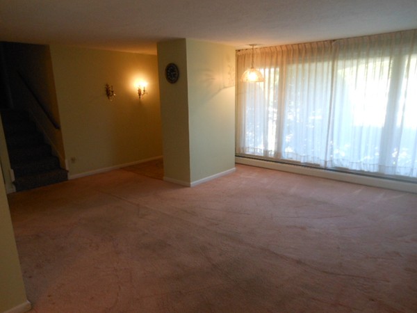 228 Easthampton Road Holyoke, MA 01040 - Photo 8 of 30