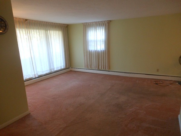 228 Easthampton Road Holyoke, MA 01040 - Photo 9 of 30