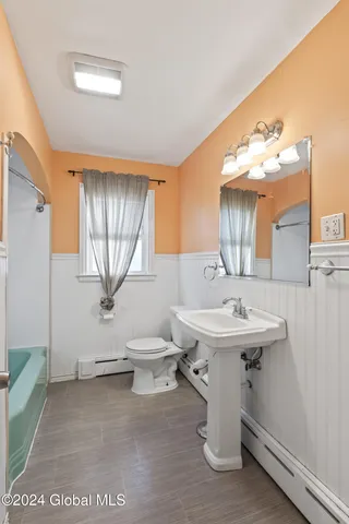 $1,800 | 41 Saratoga Avenue, Unit 1, Waterford, NY 12188