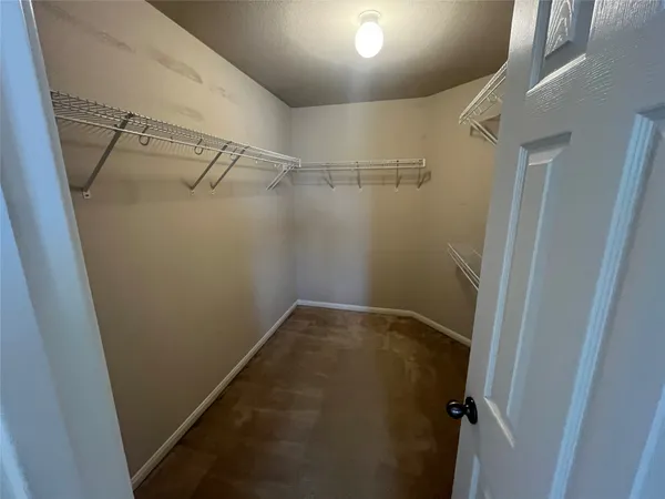 $1,950 | 221 Gainer Drive, Hutto, TX 78634