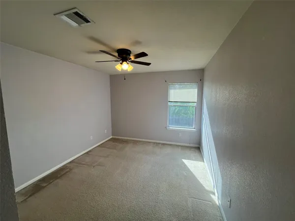 $1,950 | 221 Gainer Drive, Hutto, TX 78634